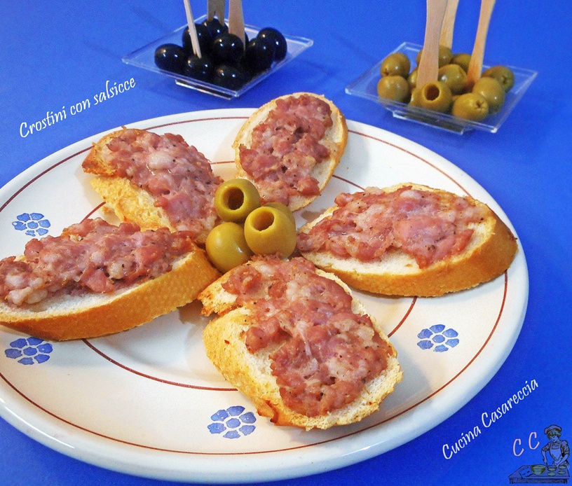 Crostini con salsicce